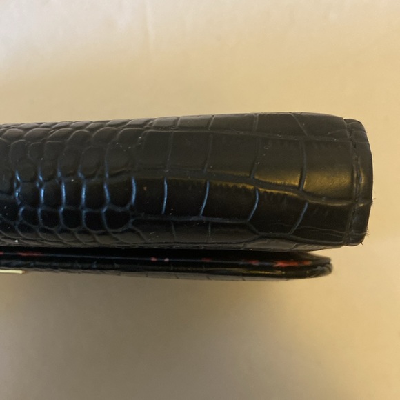 VGUC. Nanette Lenore simulated black alligator print trifold wallet. - Picture 14 of 16